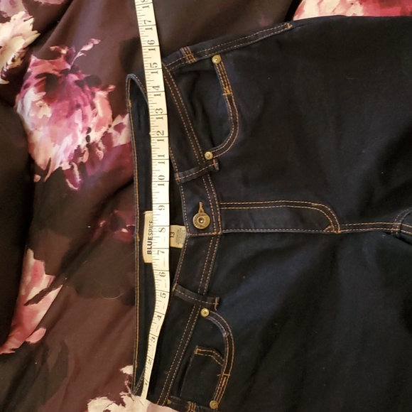 Dark wash denim jean capris - Picture 2 of 3